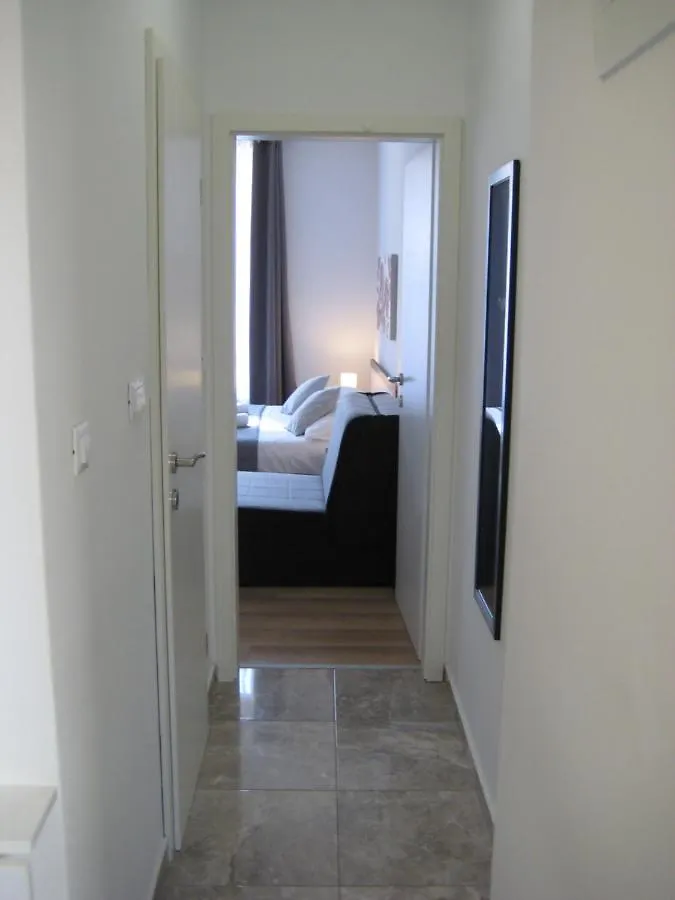 Peninsula Apartment Zára